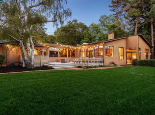 90 Overhill Rd, Orinda, CA 94563