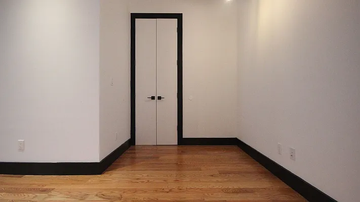 Rented by Nooklyn NYC LLC | media 8