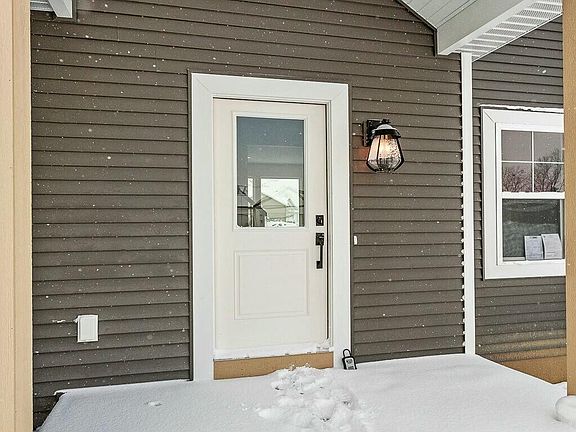 4th image of 7349 Yellowstone Dr