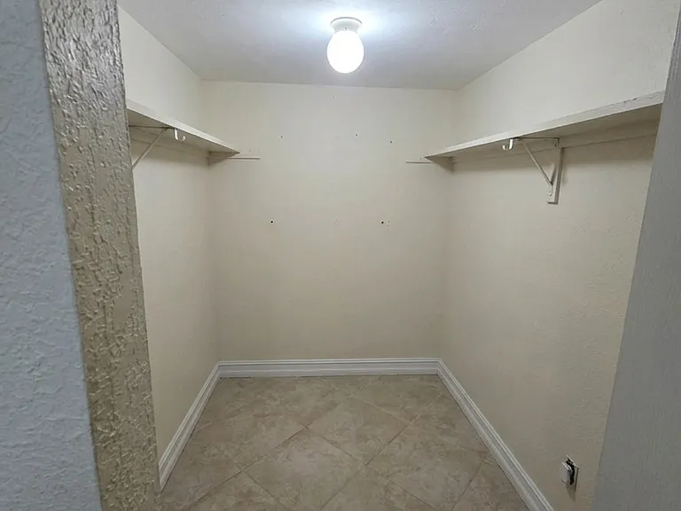 9483 SW 76th St #N4 — Photo 8