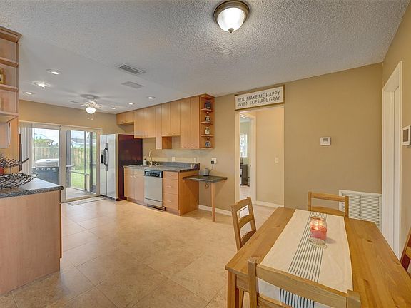 5th image of 9080 NW 25th Street