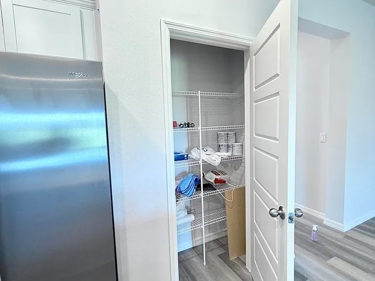 12813 SW Forli Way — Photo 6