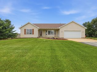 3960 16th St, Wayland, MI 49348
