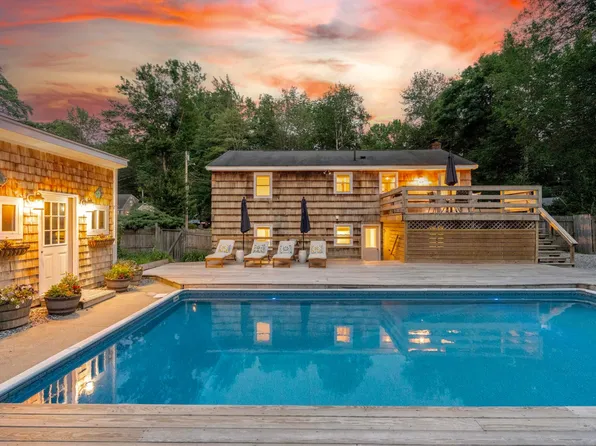 10 Deacon Rd, Yarmouth, ME 04096