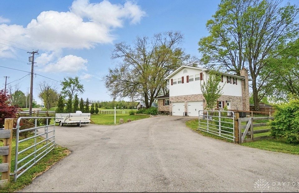 1st image of 8004 Manning Rd