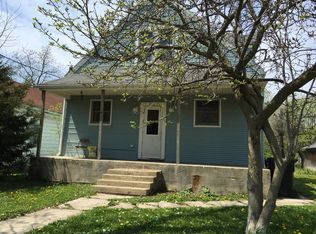 211 N Elm St, Campus, IL 60920