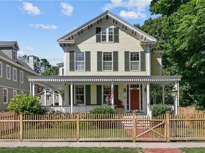 22 Greenough Pl, Newport, RI, 02840