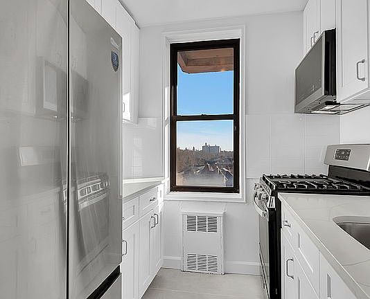 5th image of 414 Elmwood Ave APT 5A