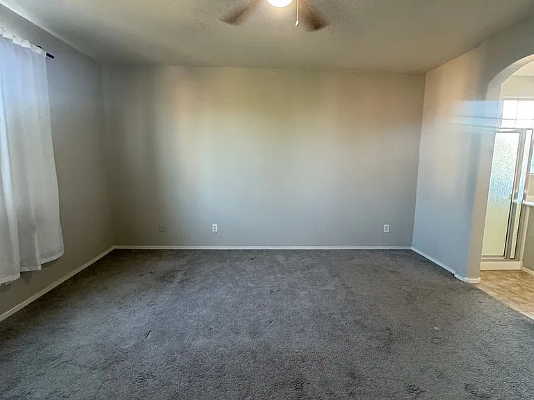 17637 W Molly Ln — Photo 11