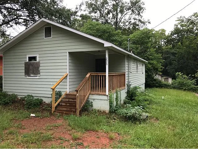 225 W Tinsley St photo 1
