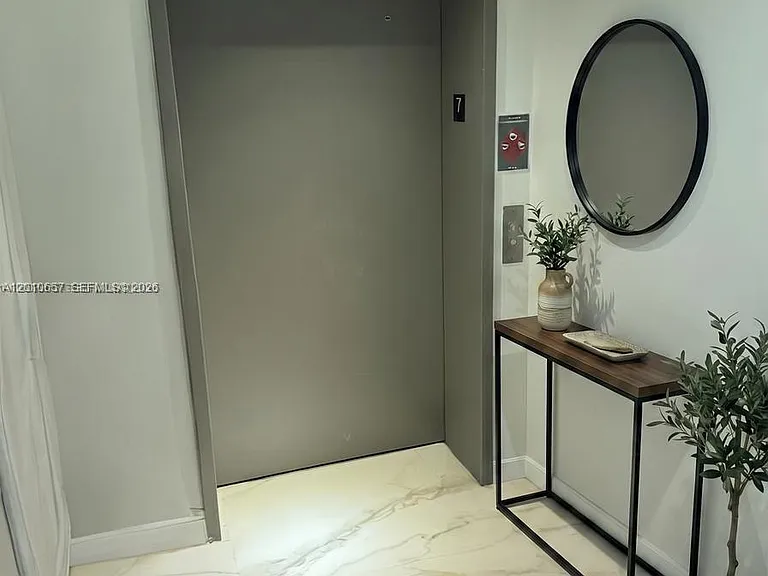 16385 Biscayne Blvd #717 — Photo 2