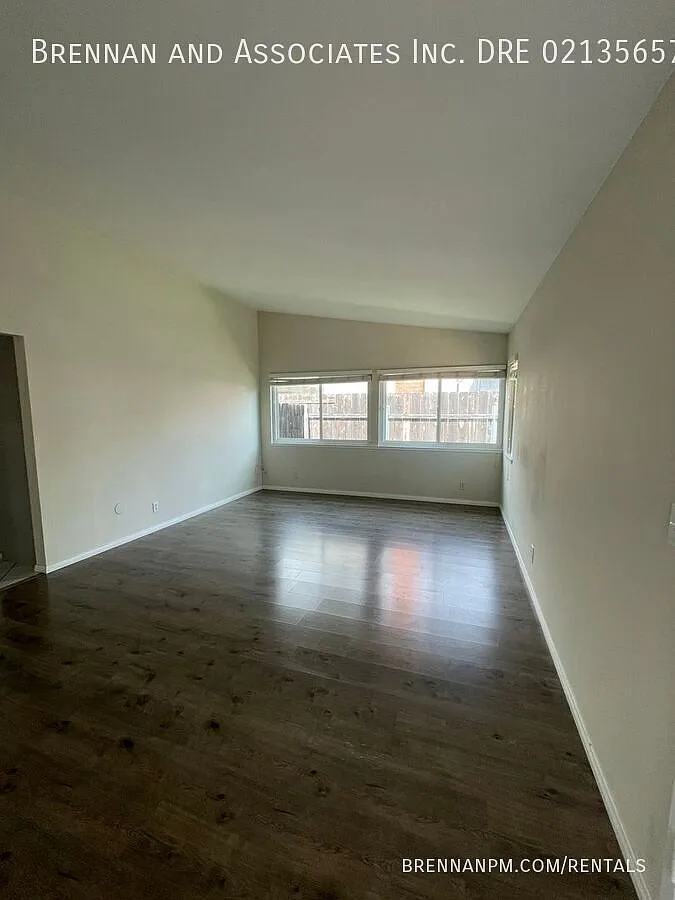 4 bd 2 ba, 2 Car Garage, Renovated, Mira Mesa — Photo 3