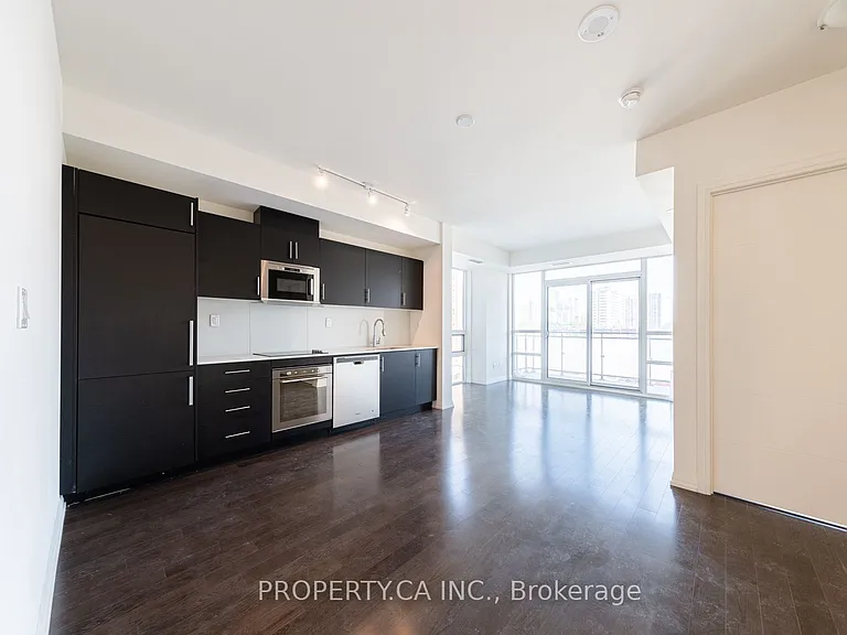 460 Adelaide St E #706 — Photo 4