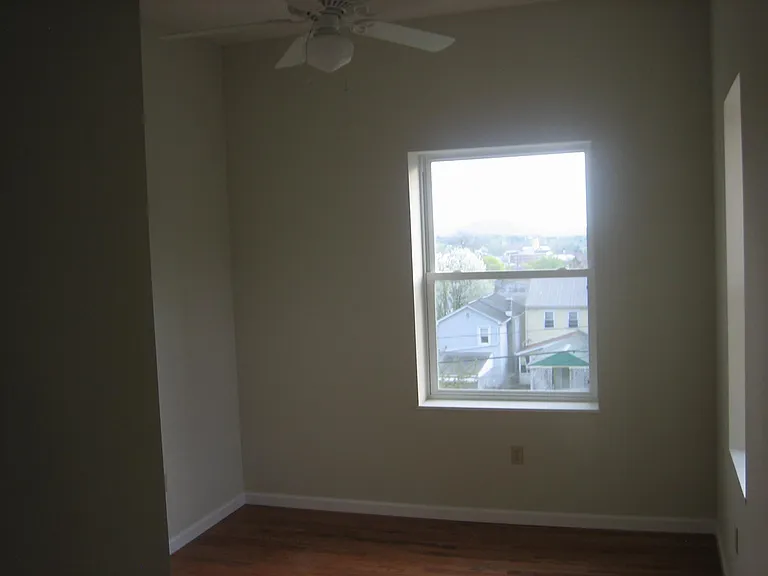 1023 Vine St #202 — Photo 8