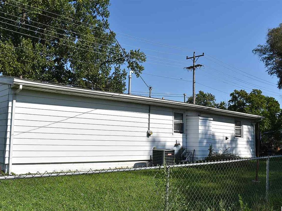 2nd image of 905 N 15th St
