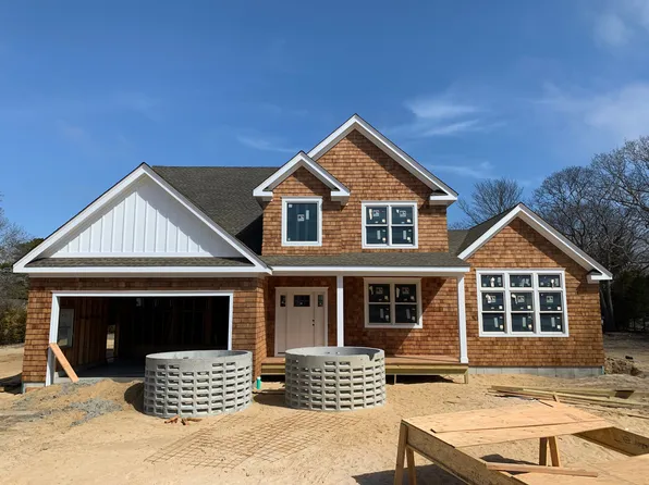 494 Montauk Hwy, East Quogue, NY 11942