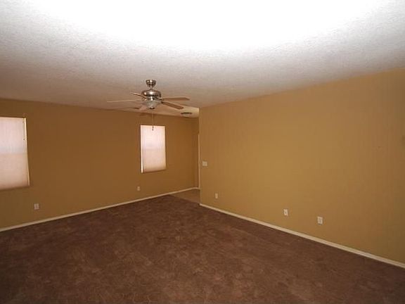 5th image of 7616 Calle Paraiso NE