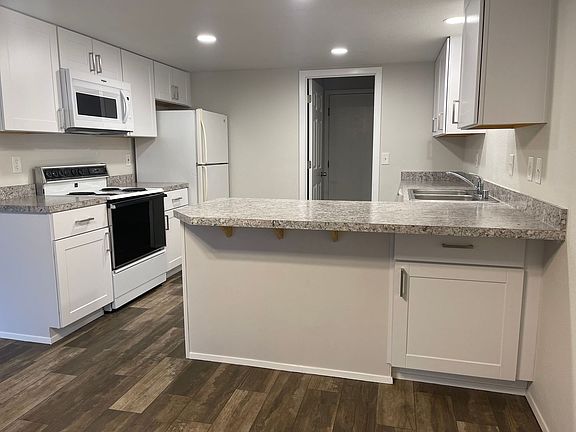 5th image of 5208 64th St NE #110