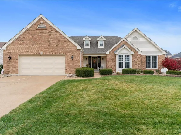 2428 Maple Tree Dr, Saint Charles, MO 63303