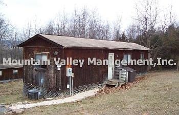 2nd image of 2800 Hidden Oaks Ln