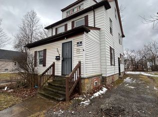 3818 E 144th St, Cleveland, OH 44128