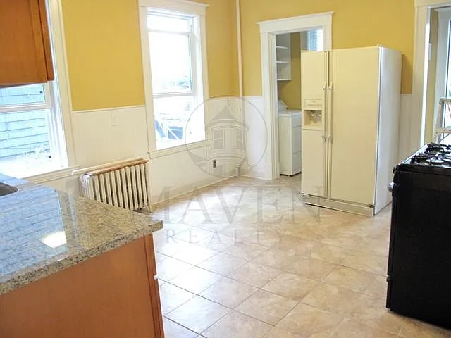2 bed, 900 sqft, $2,750 — Photo 4