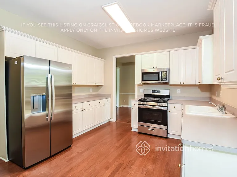 4007 Annandale Main NW — Photo 6