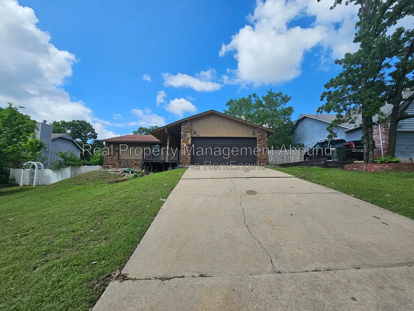 3 bed, 2.0 bath, 1502 sqft, $1,700 — Photo 3