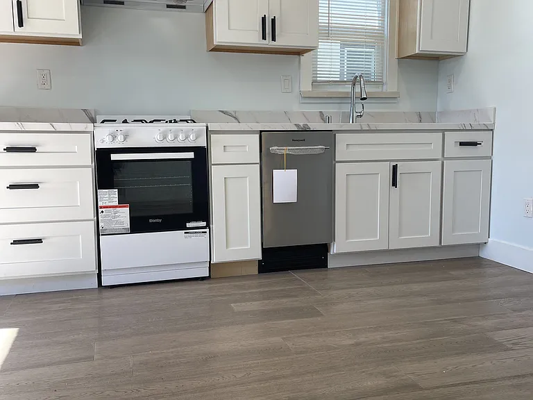 1251 Burnett St #1251 — Photo 11
