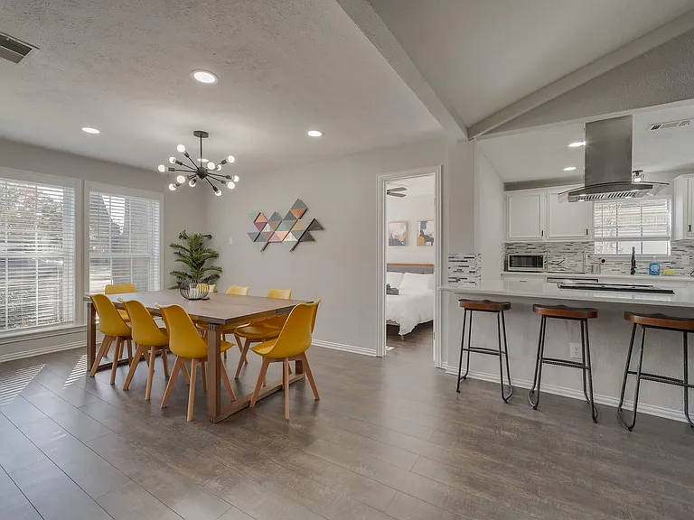 2421 Regal Rd — Photo 15
