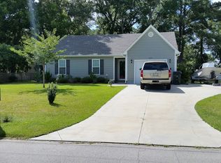 111 Bell St, Newport, NC 28570