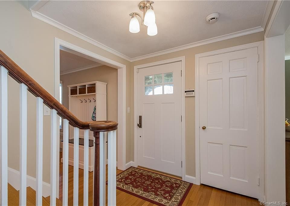 51 Linbrook Rd, West Hartford, CT 06107 Zillow