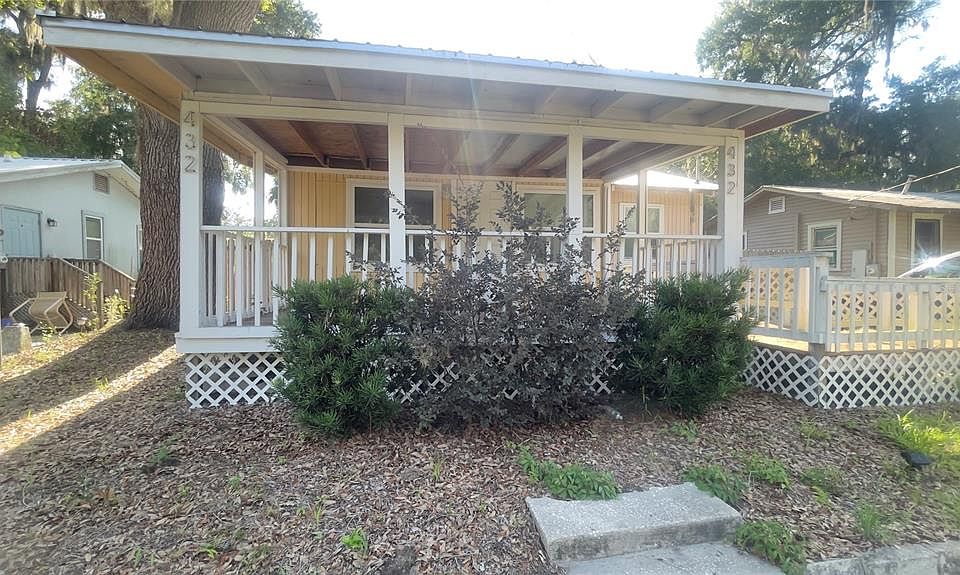1st image of 432 SE 15TH STREET