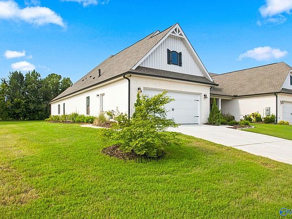 3rd image of 6003 Gardner Maples Dr