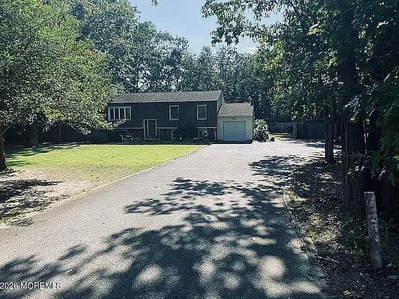 5th image of 889 Pinehurst Road