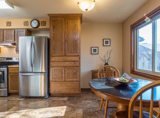 2051 9th Ave E, North Saint Paul, MN 55109