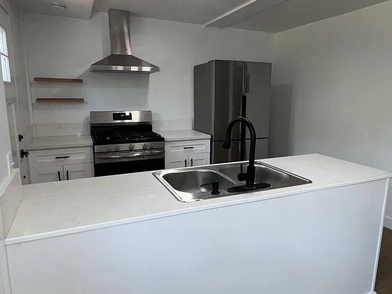 2097 Valley View Blvd #B-1/2 — Photo 23
