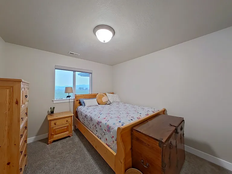 1162 Village Dr — Photo 20