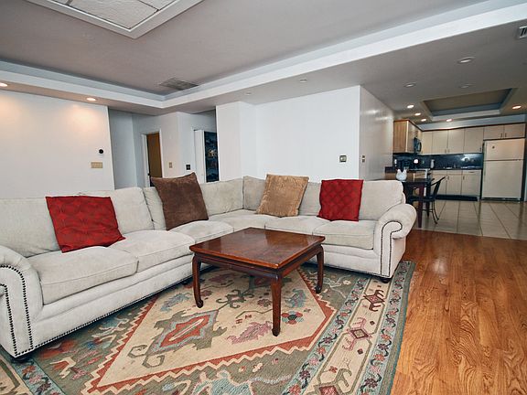4th image of 75 Liberty Ave Unit B33