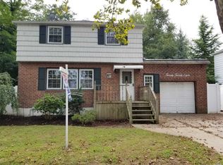 2028 Bellmore Ave, Merrick, NY 11566