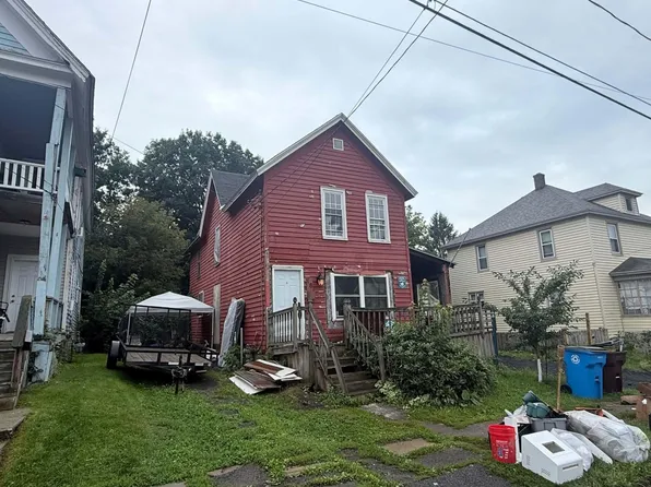 18 Walnut Street, Gloversville, NY 12078