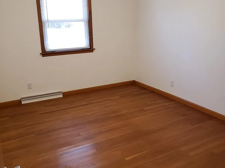 405 E Mumford Dr — Photo 18