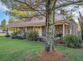 2700 Alford Bend Rd, Hokes Bluff, AL 35903