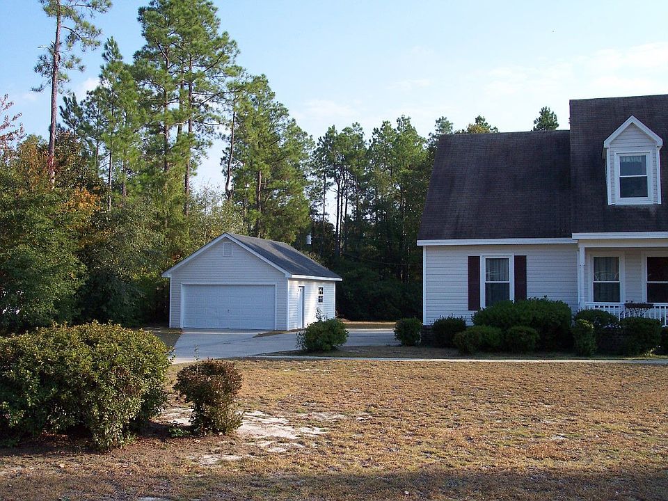 2nd image of 905 Colony Rd