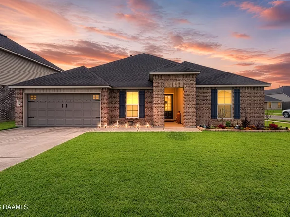 135 Grace View Dr, Lafayette, LA 70506