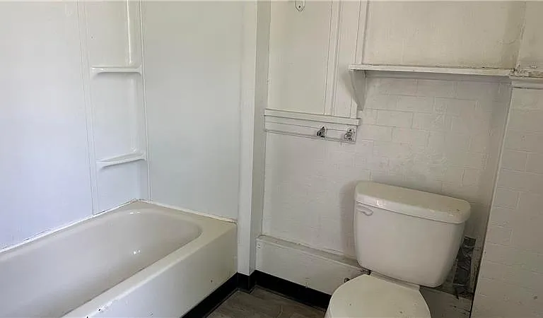 567 S 4th St #D — Photo 10