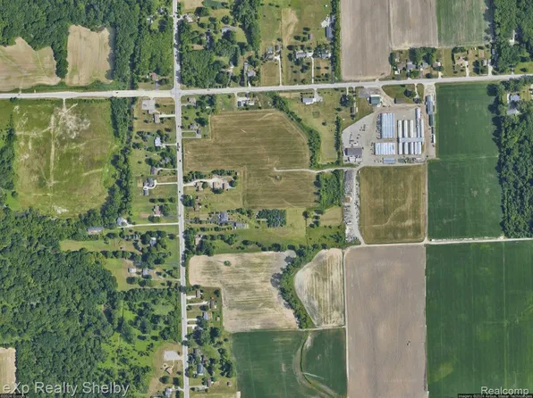 52650 North Ave, Macomb, MI 48042