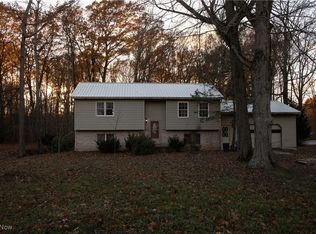 7463 Glenwood Rd, Conneaut, OH 44030