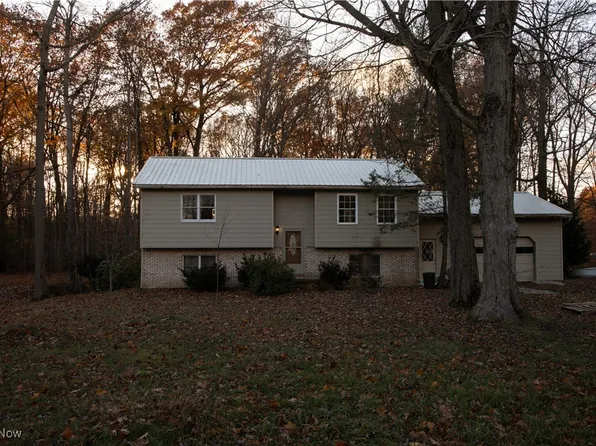 7463 Glenwood Rd, Conneaut, OH 44030