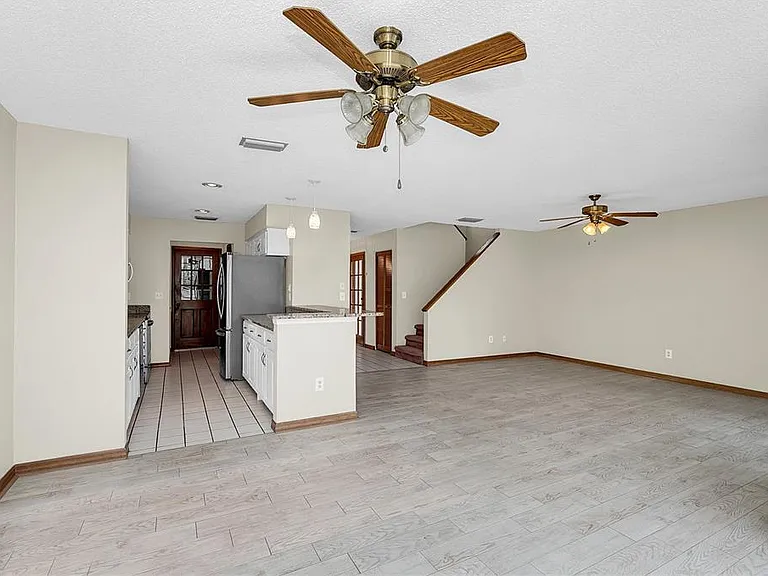 136 Florida Shores Blvd — Photo 9